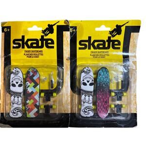 Skate Finger Skateboard bundle 2 pack (2) new in box video game merch